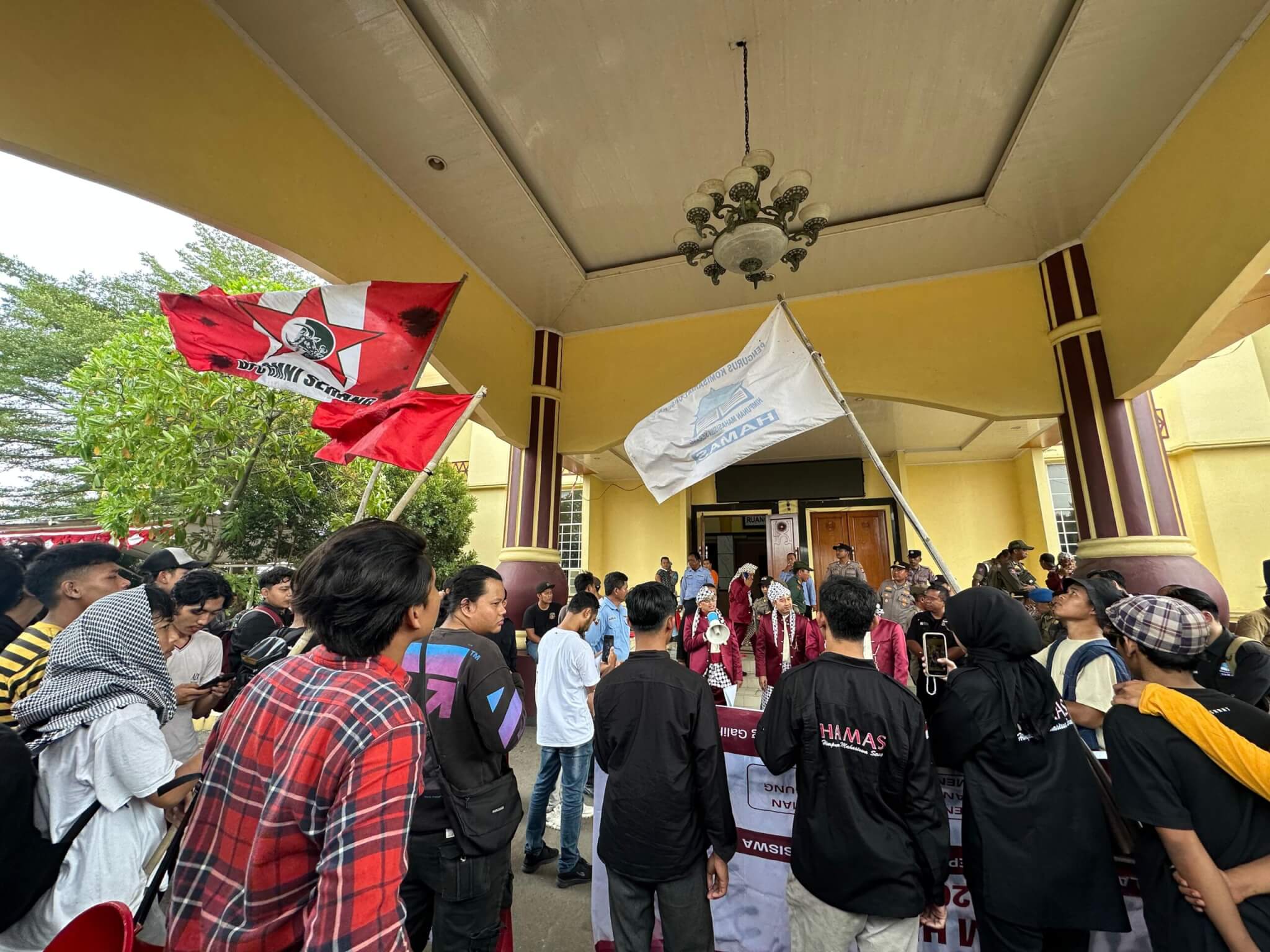 ‎Demo HUT Kota Serang, Mahasiswa Pertanyakan Arah Pembangunan yang Belum Jelas