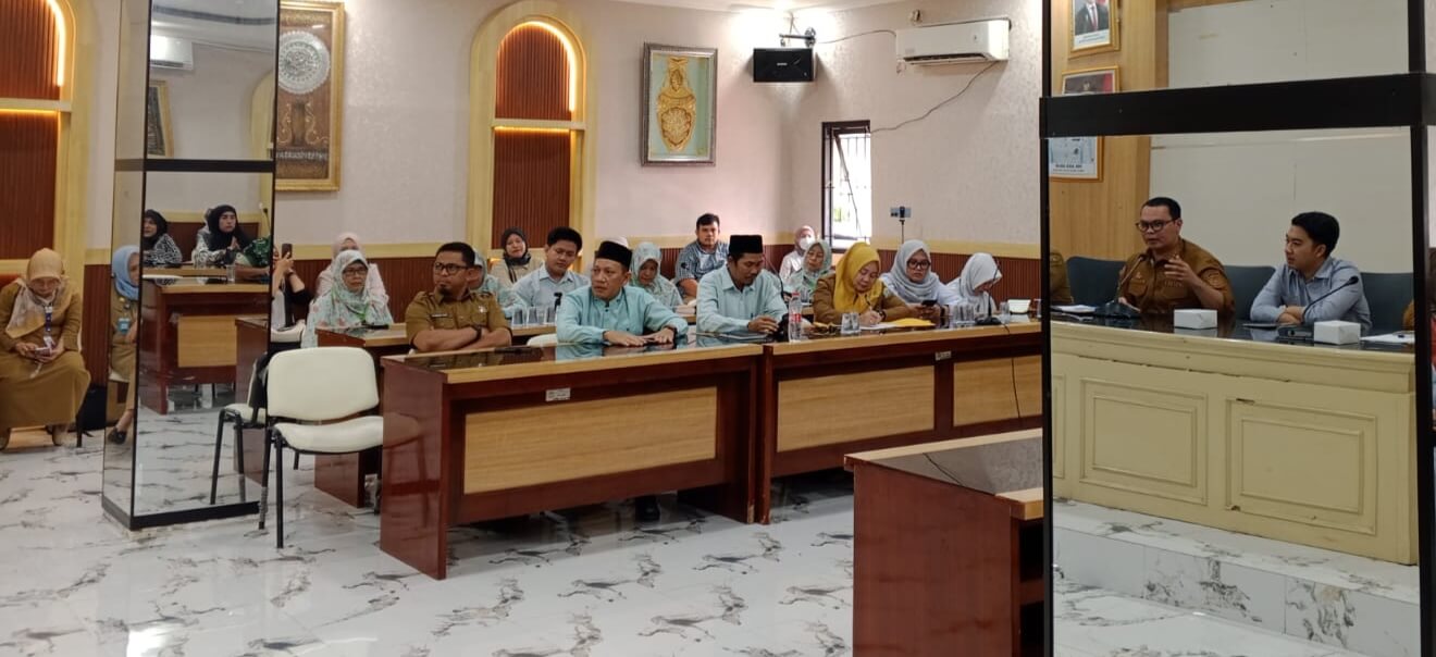 ‎Wali Murid SDIT Al Izzah Tolak Makan Bergizi Gratis