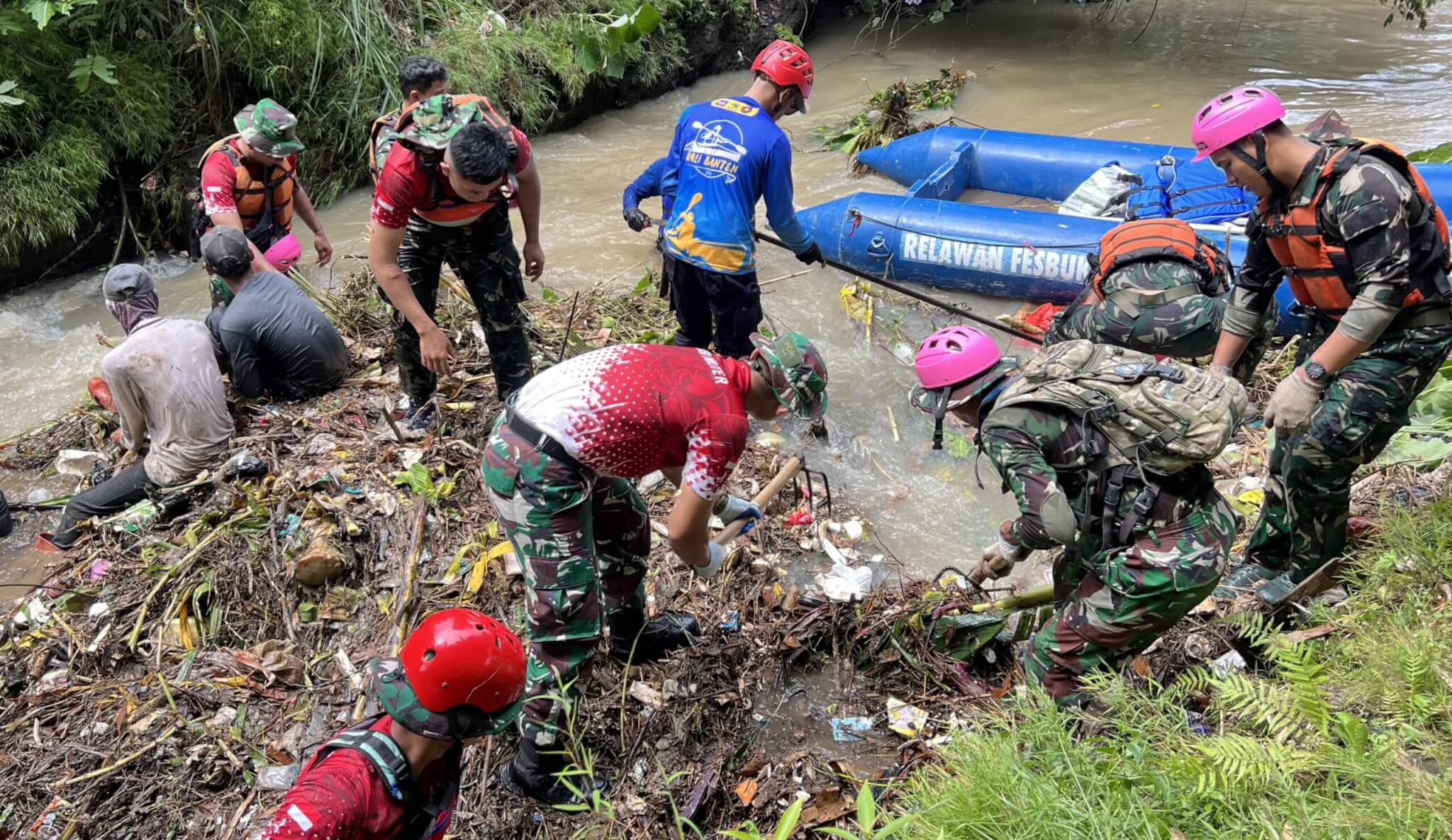 Bersih-bersih Sungai Cibanten Dorong Program Wisata Sungai